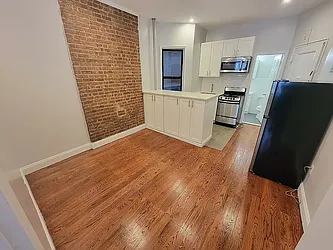 1885 Amsterdam Avenue