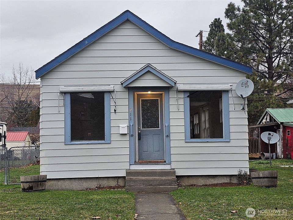 1st image of 211 E Commercial Street