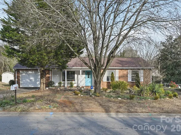 7633 Holly Hill Rd, Charlotte, NC 28227