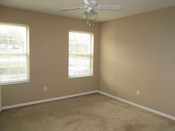 4th image of 2001 County Cork Dr APT 5