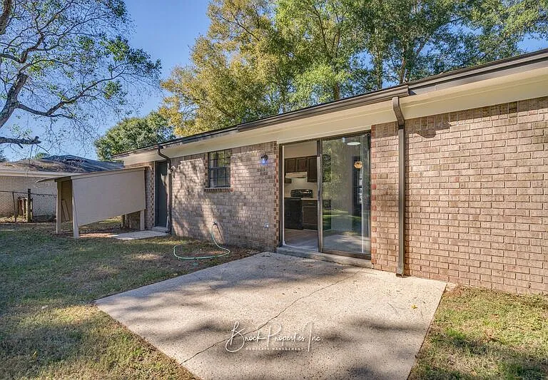 10677 Silver Creek Dr — Photo 19