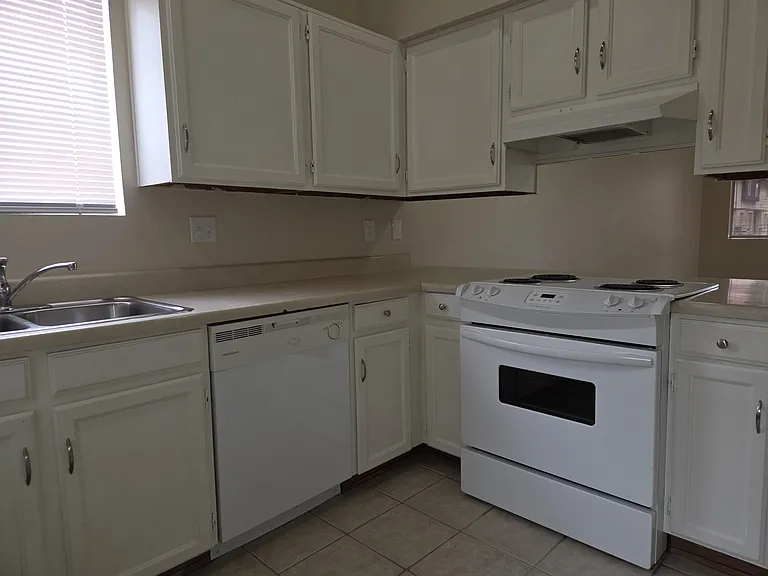 6238 E Greenway Cir #1 — Photo 5