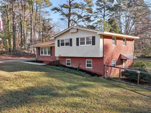 3416 Oates Dr, Raleigh, NC 27604