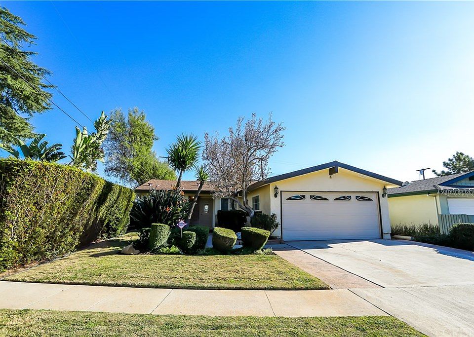 1st image of 14942 La Mesa St
