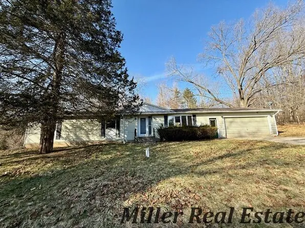 9926 Keller Rd, Delton, MI 49046