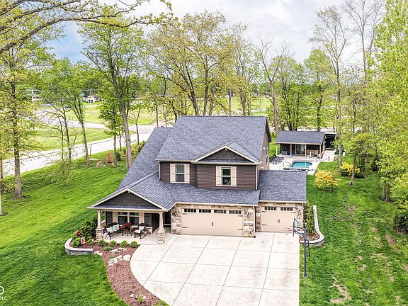 3rd image of 798 Millerwood Dr