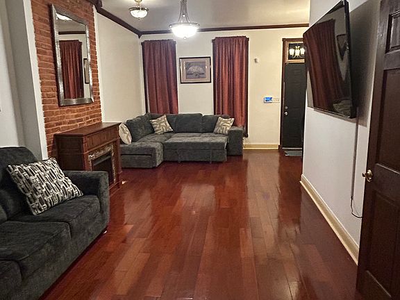 1st floor livingroom