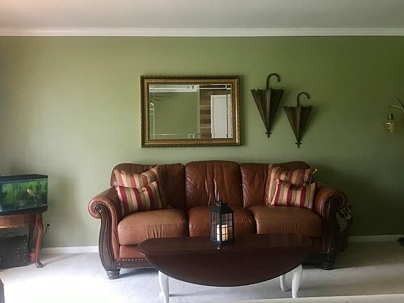 3rd image of 1522 Edgewood Dr