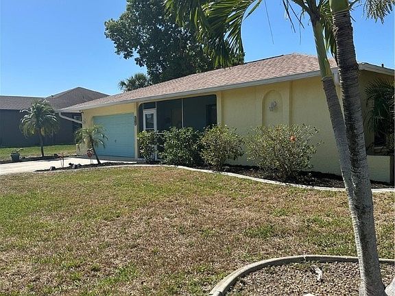 4th image of 1209 SW 36th Ter