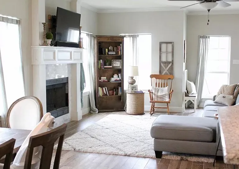 4014 Hope Dr — Photo 3