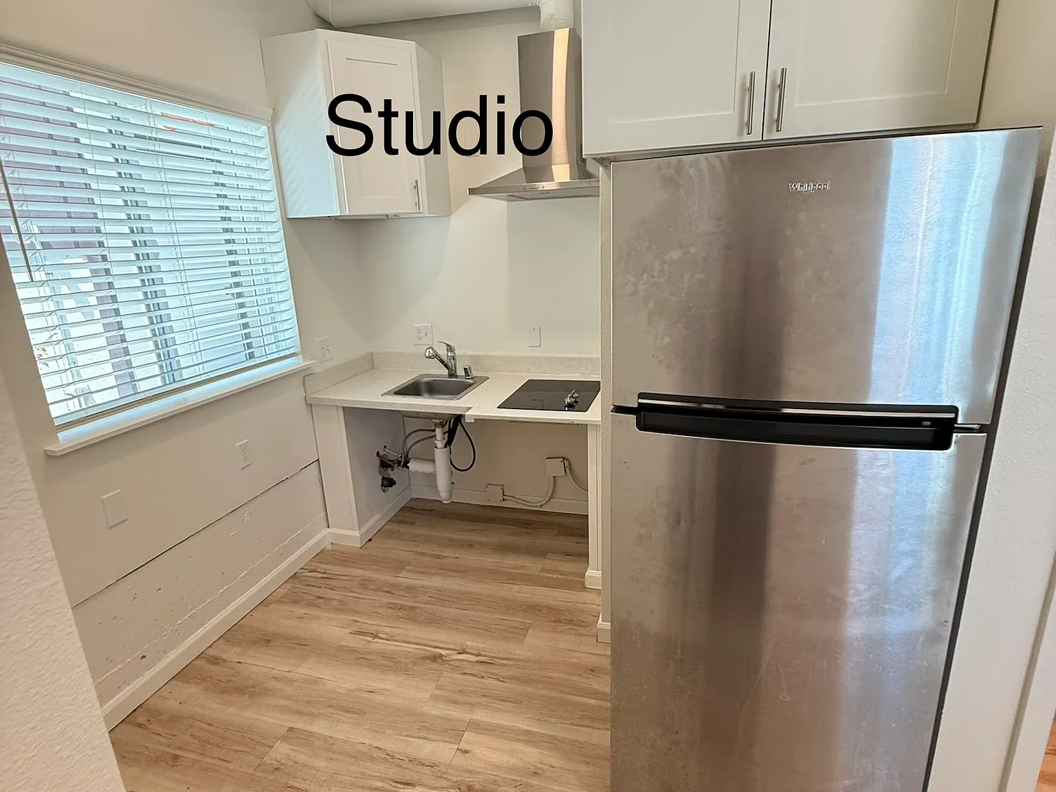 Studio, 289 sqft, $995 — Photo 3