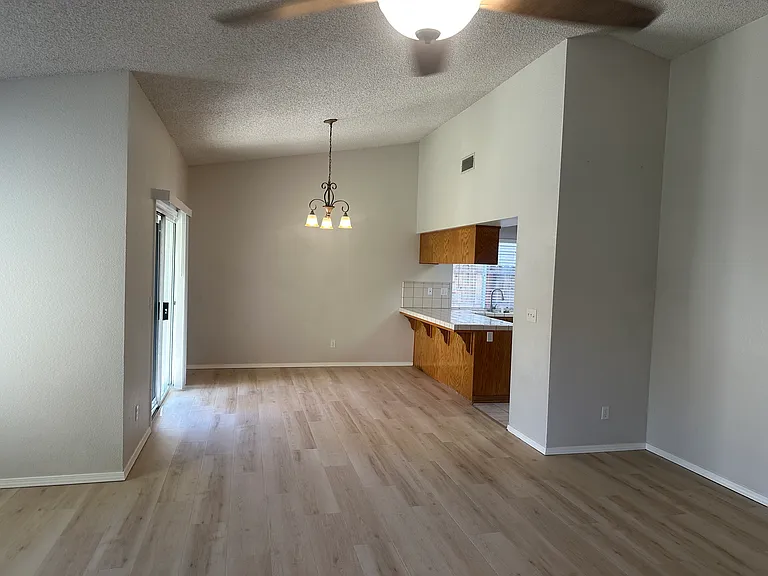 5621 W Palo Alto Ave — Photo 5