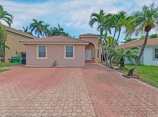 16401 SW 94th St, Miami, FL 33196