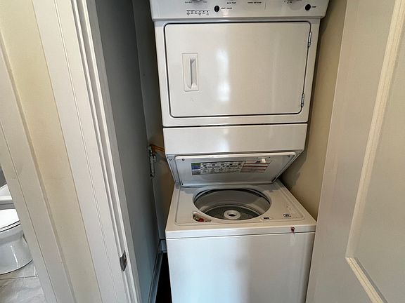 5th image of 1738 W Touhy Ave Unit 2