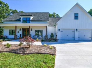2576 High Meadow Dr, Asheboro, NC 27205