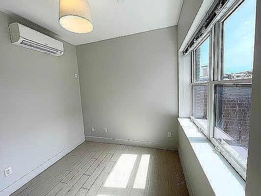4th image of 272 W 139th St #4F