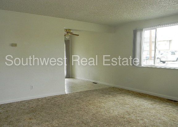 4th image of 132 Skyline Dr APT A