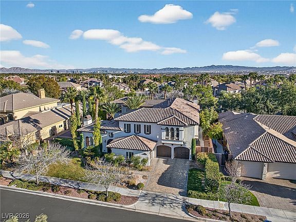 3rd image of 3050 American River Ln