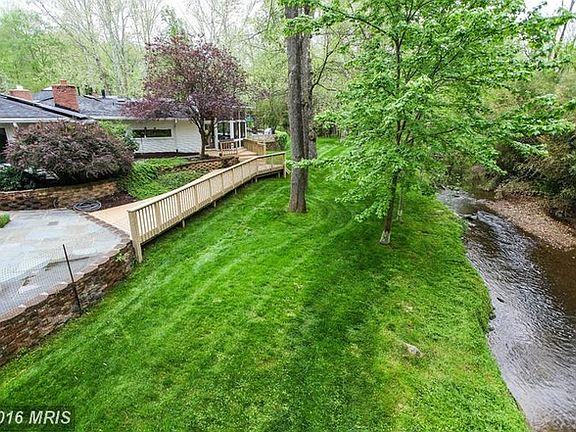 4th image of 9419 Overlea Dr