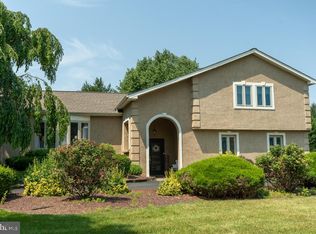 84 Hampton Dr, Southampton, PA 18966