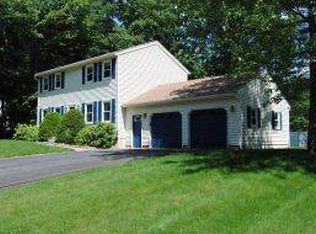 2 Bellflower Cir, Concord, NH 03303