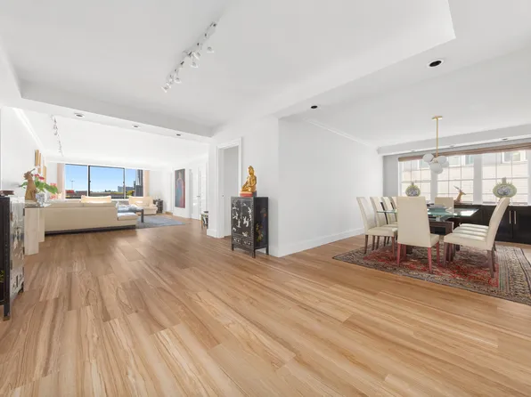 530 East 72nd Street image 4 of 21