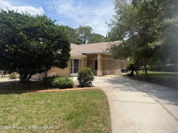 9443 Burnam Dr, Weeki Wachee, FL 34613