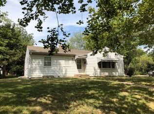 1425 Jarvis Dr, Manhattan, KS 66502