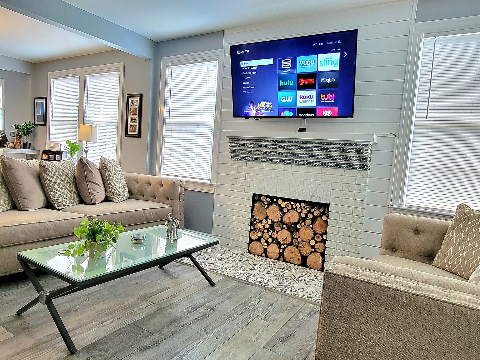 8120 Oakwood St — Photo 3