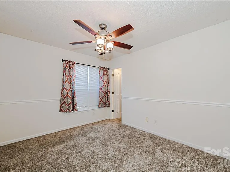 12819 Slade Castle Ct — Photo 16