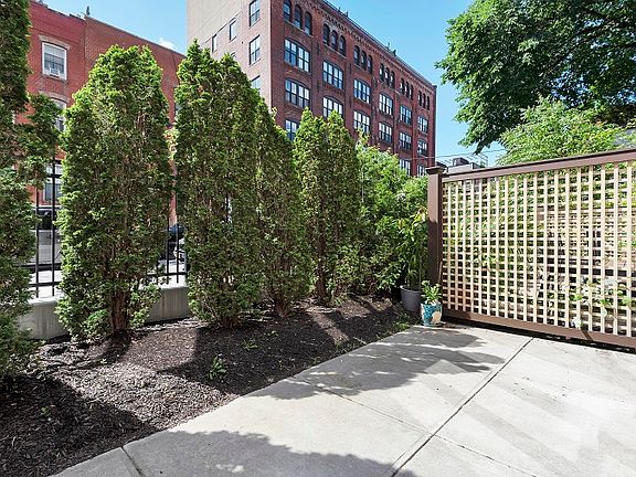 4th image of 373 Wythe Ave APT 1d
