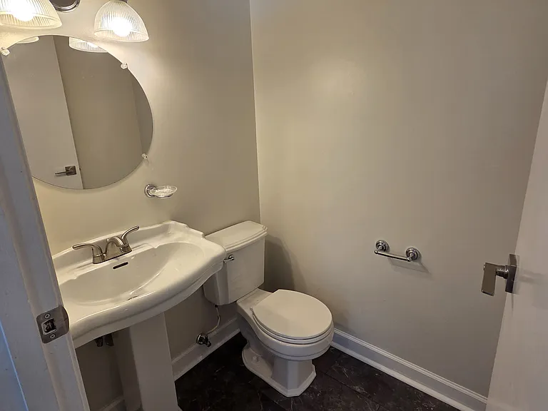 298 E North St #298 — Photo 7