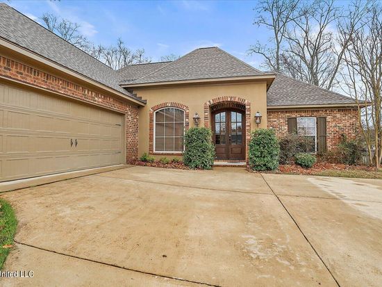 Property at 106 Persimmon Pl, Madison, MS 39110