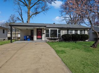 5 Glynn Dr, Florissant, MO 63031