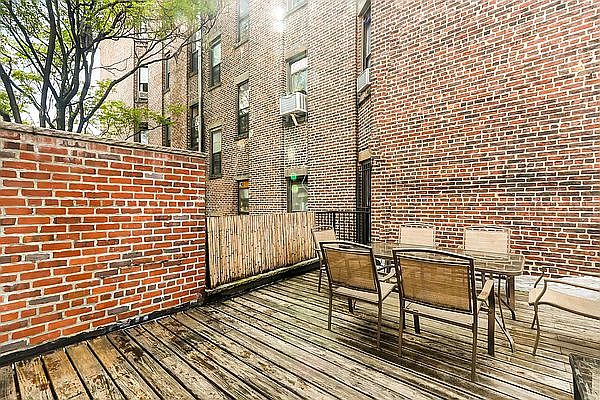 1st image of 190 E 104th St APT 2C