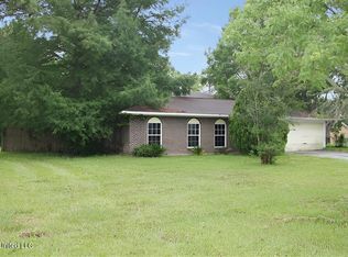 2404 Mapleton Cir, Gautier, MS 39553