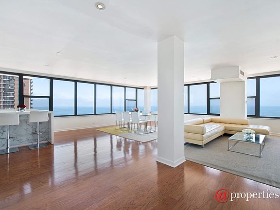 Fantastic combined living and dining areas