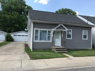 37 W Green St, Mascoutah, IL