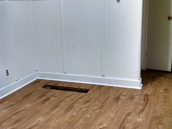 Dining Room (vent and switch covers will be installed)