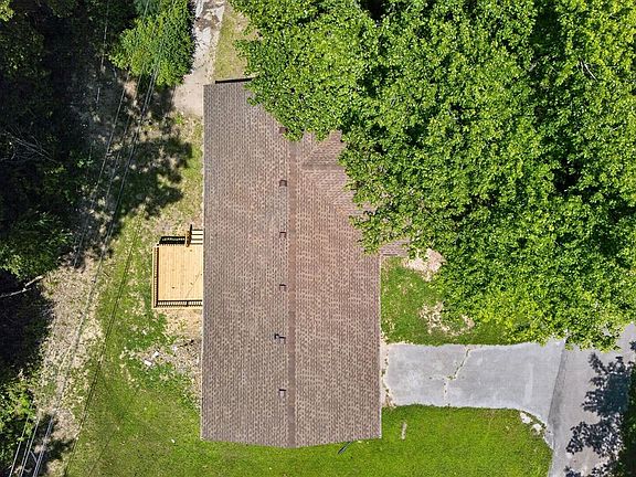 3rd image of 156 B St