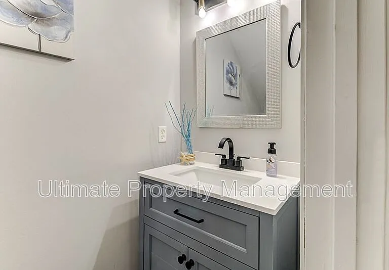 7022 Cayman Ct — Photo 15