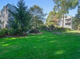 101 Old Stone Hill Rd, Pound Ridge, NY 10576