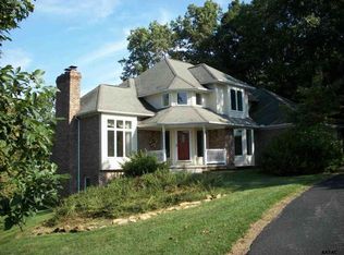 4 Ridgewood Rd, Glen Rock, PA 17327