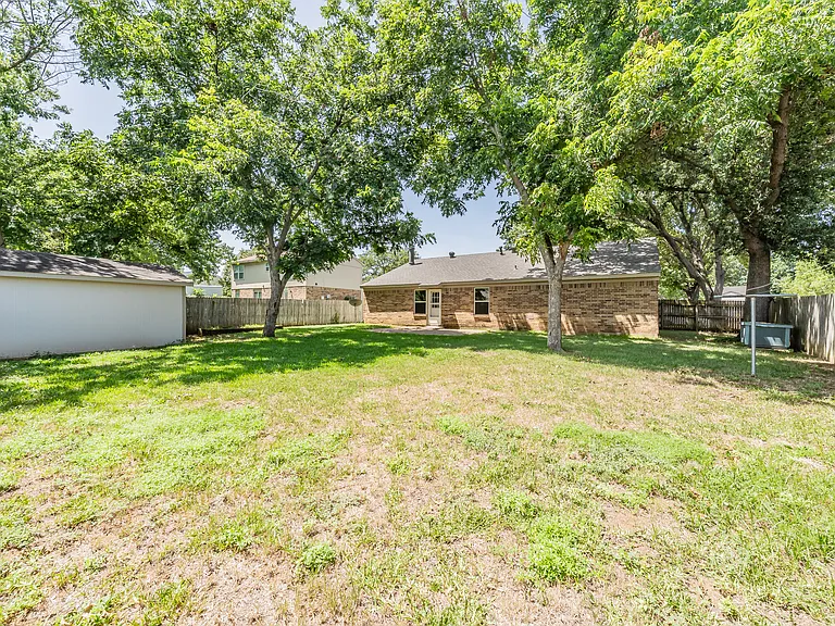3609 Spring Meadow Ln — Photo 14