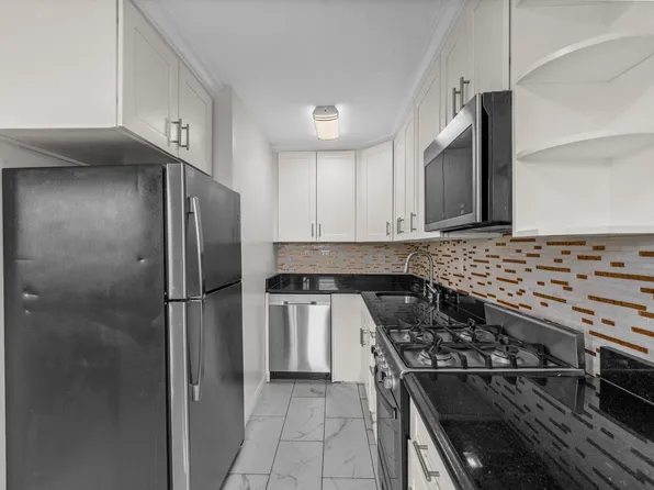 8829 Kennedy Boulevard E5 image 21 of 21