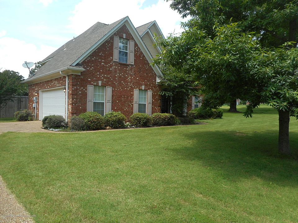 2nd image of 3302 Meadow Side Dr