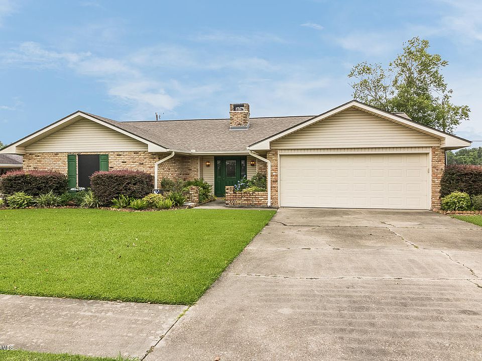 1st image of 113 Sheridan Dr