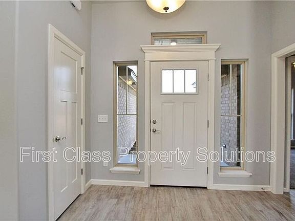 4th image of 4005 Brougham Way