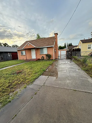 1063 Las Palmas Ave Photo 1