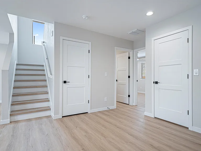 739 N Queen Ave #2 — Photo 10